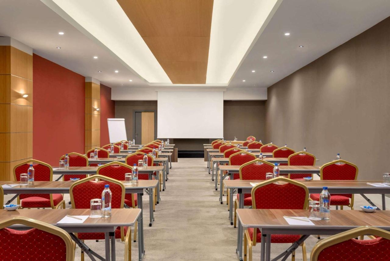 Ramada Plaza By Wyndham Εσκίσεχιρ Εξωτερικό φωτογραφία