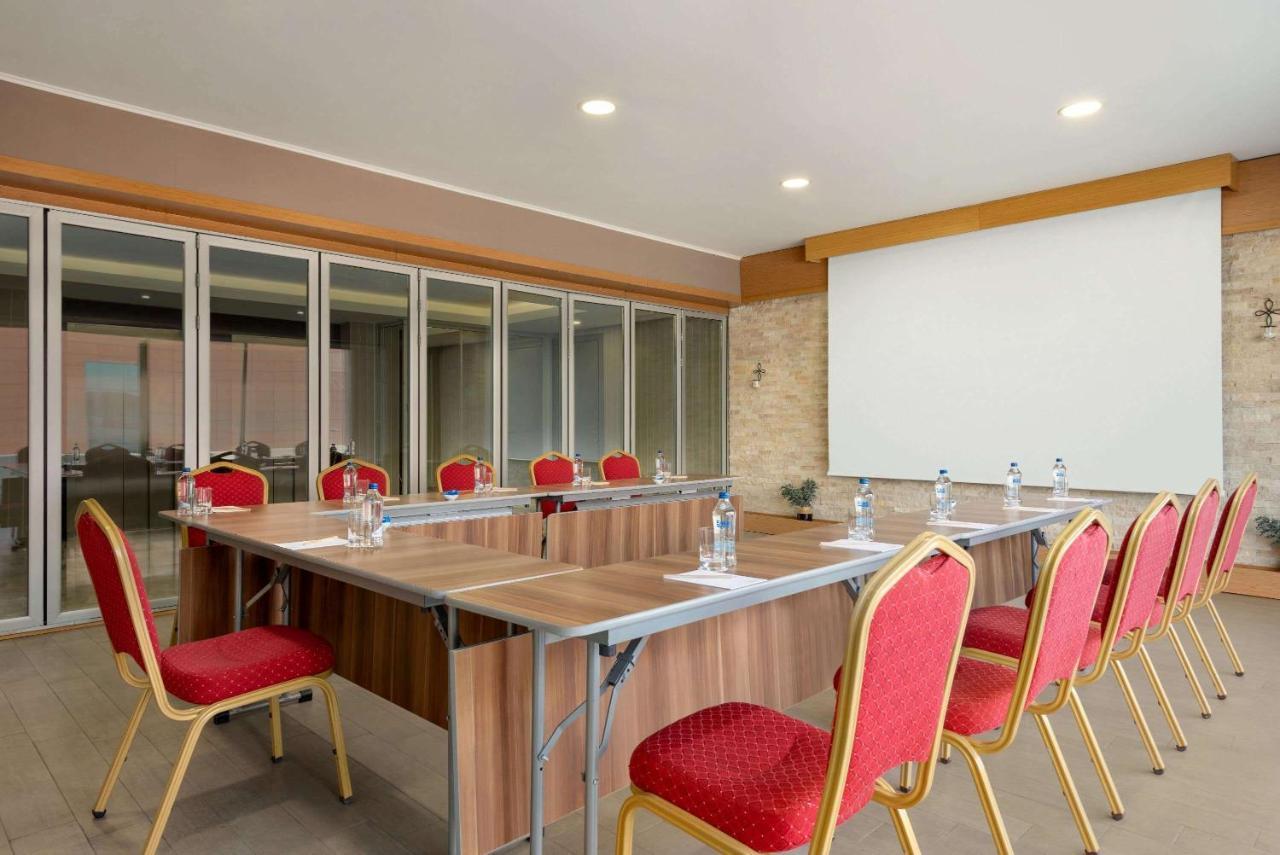Ramada Plaza By Wyndham Εσκίσεχιρ Εξωτερικό φωτογραφία