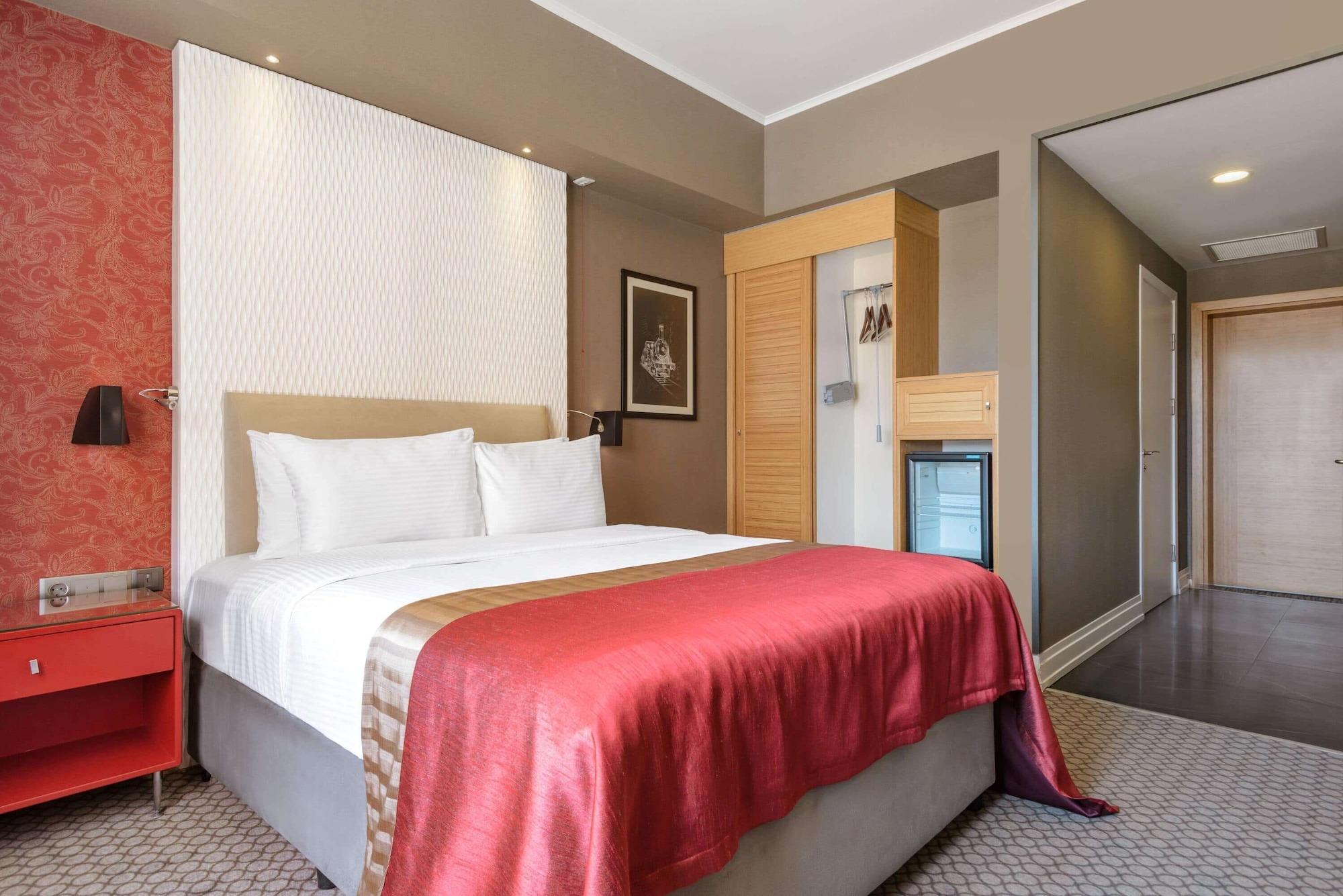 Ramada Plaza By Wyndham Εσκίσεχιρ Εξωτερικό φωτογραφία